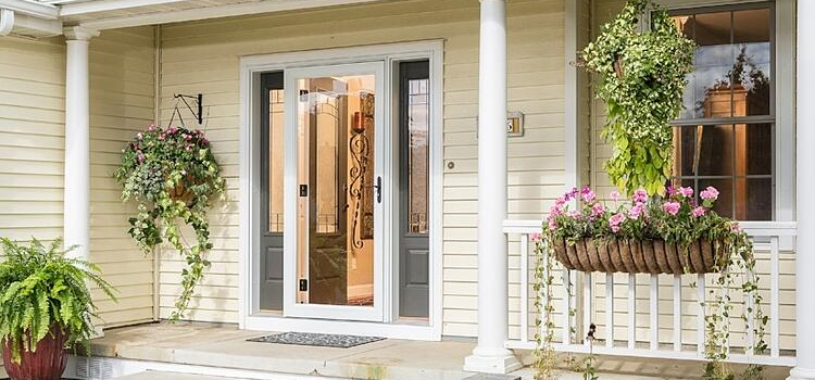 screen door installation in Olivehurst